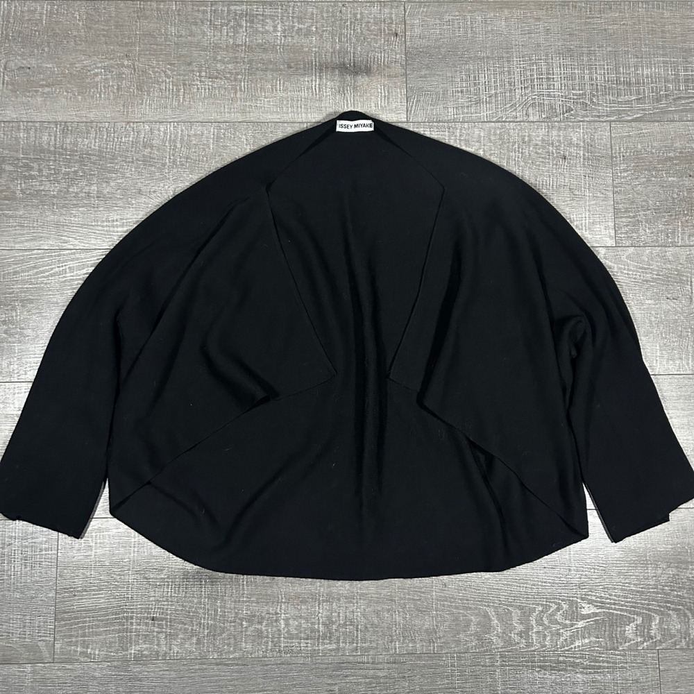 ISSEY MIYAKE Black Knit Open Front Asymmetrical Cardigan Top M